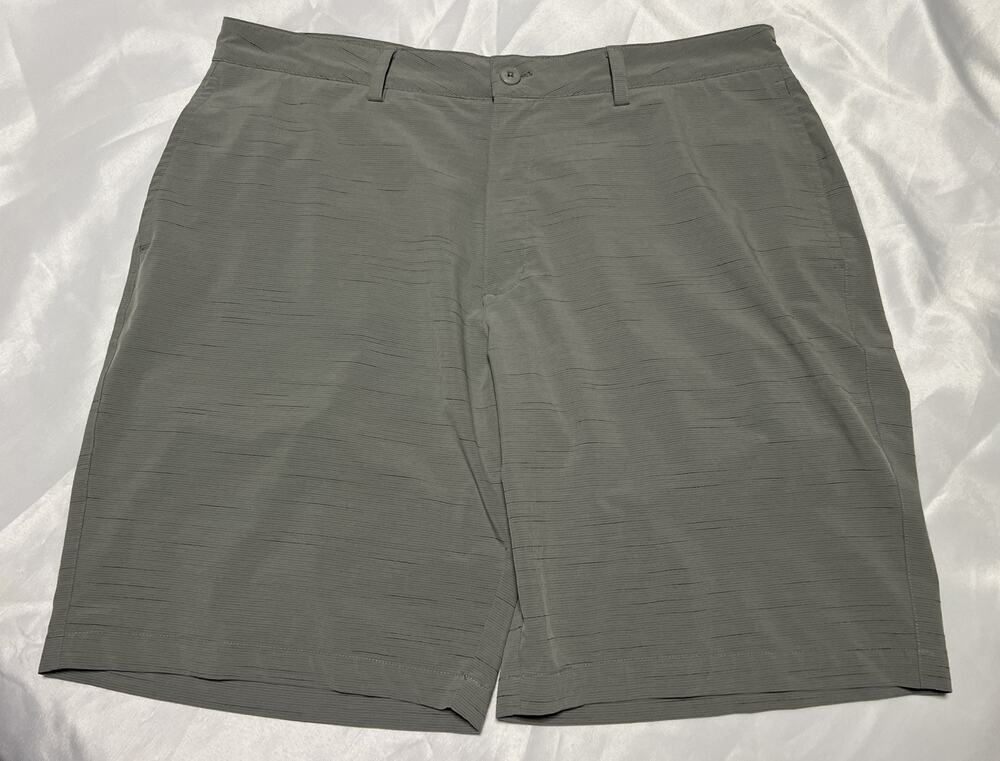 Black Clover Golf Shorts Men’s 38 Gray Pinstripe Stretch Performance